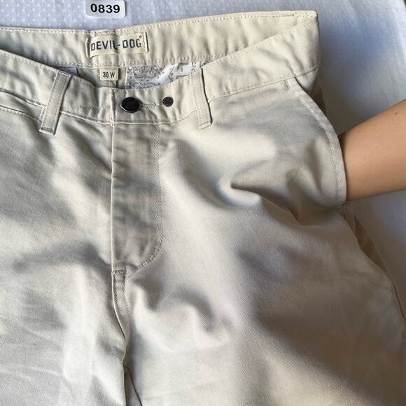 Devil-dog Men’s Solid Flat Front Casual Shorts size 30 W, Natural Tan - Picture 3 of 7